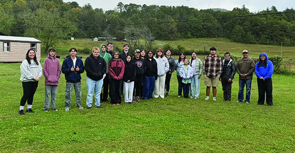 Cherokee Youth Council hosts sites tour