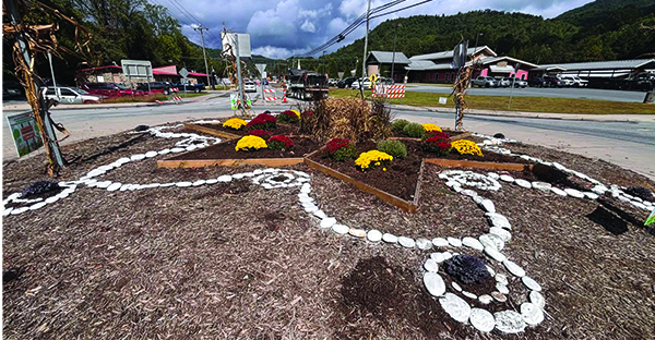 PHHS Flowerbed Project beautifies Cherokee